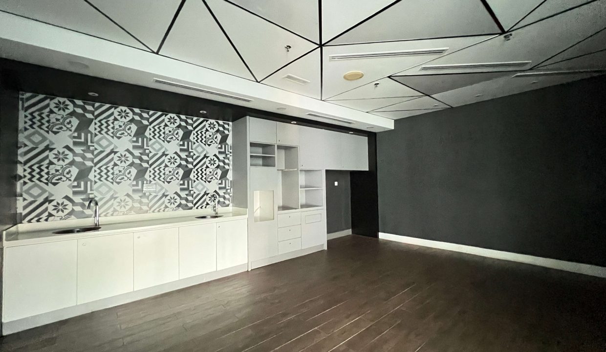 Menara Worldwide P2044 10434 FF-20